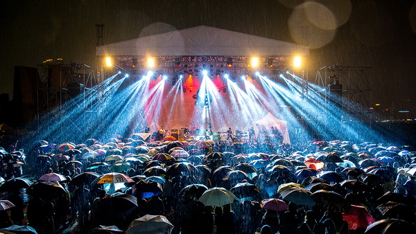 入選獎 李業(yè)福 雨下奇景.jpg